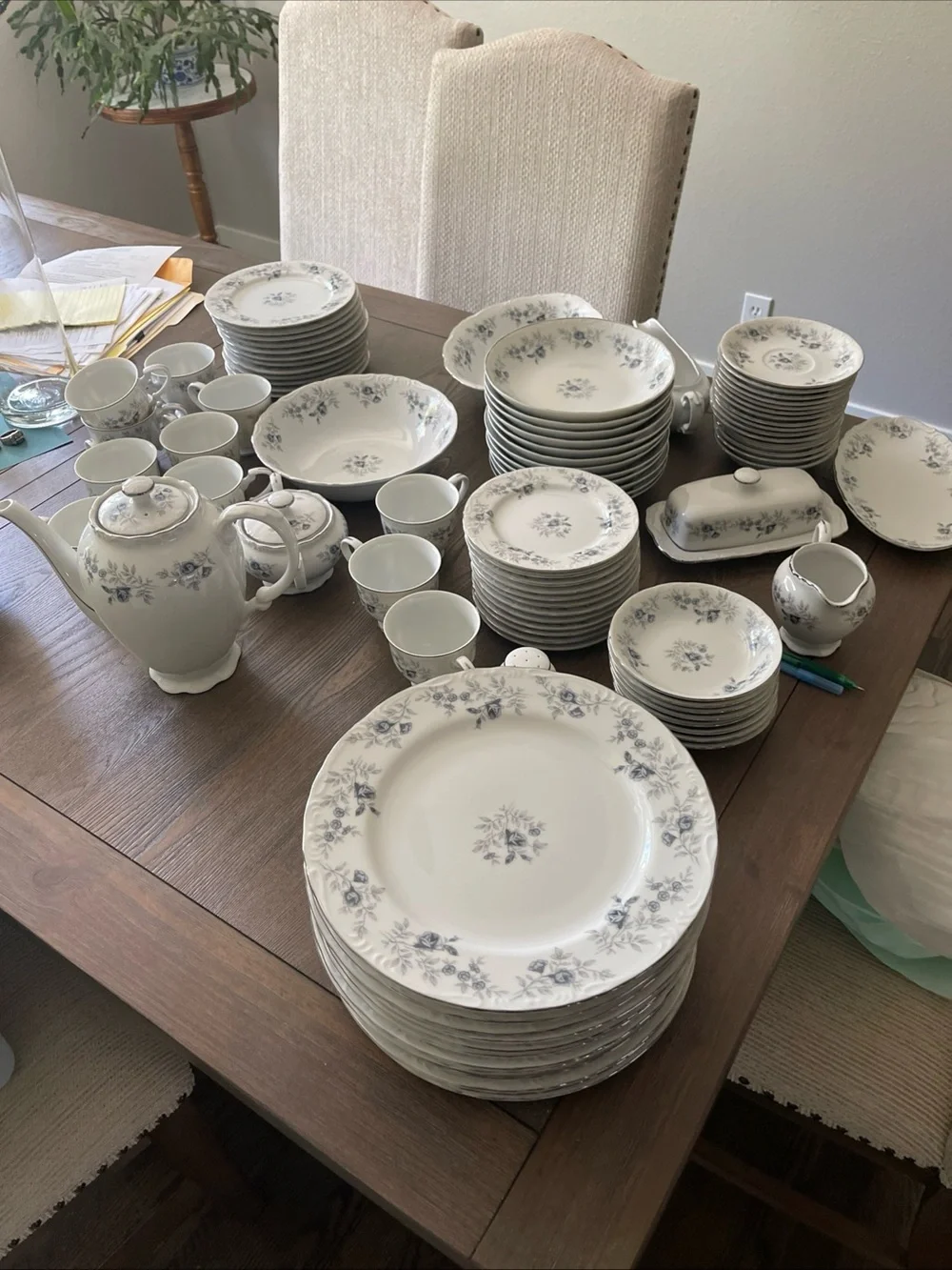 Antique Baroque Bleu by Danielle fine china from Japan